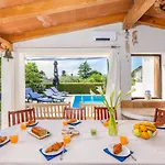 Nature & Sea With Pool * Pula