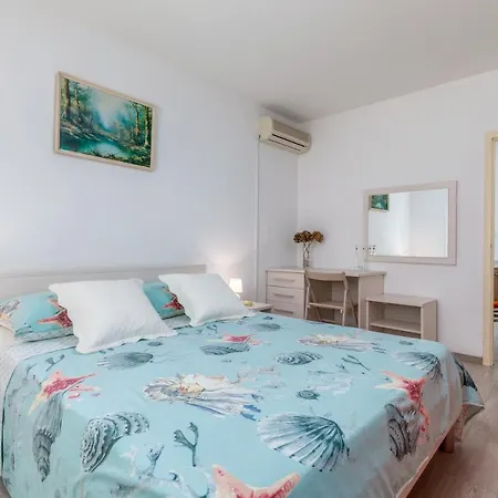 Nature & Sea With Pool Holiday home *